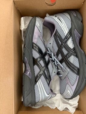 ASICS Gel 1130 gray and purple. 100% Authentic